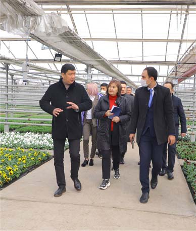 Delegation from Bishkek visited Flowers Garden
